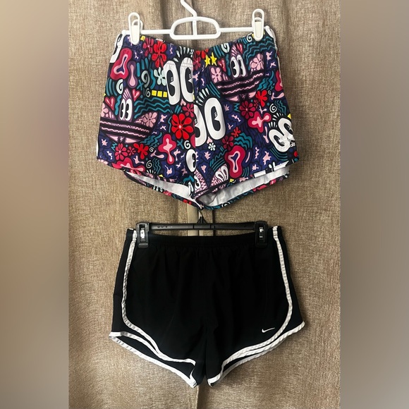 Adidas - Picture 2 of 16